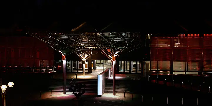 Eurogress Außenansicht Abend