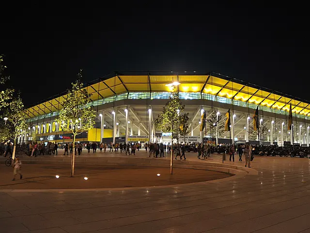 Aussenansicht des Tivoli Stadion Aachen